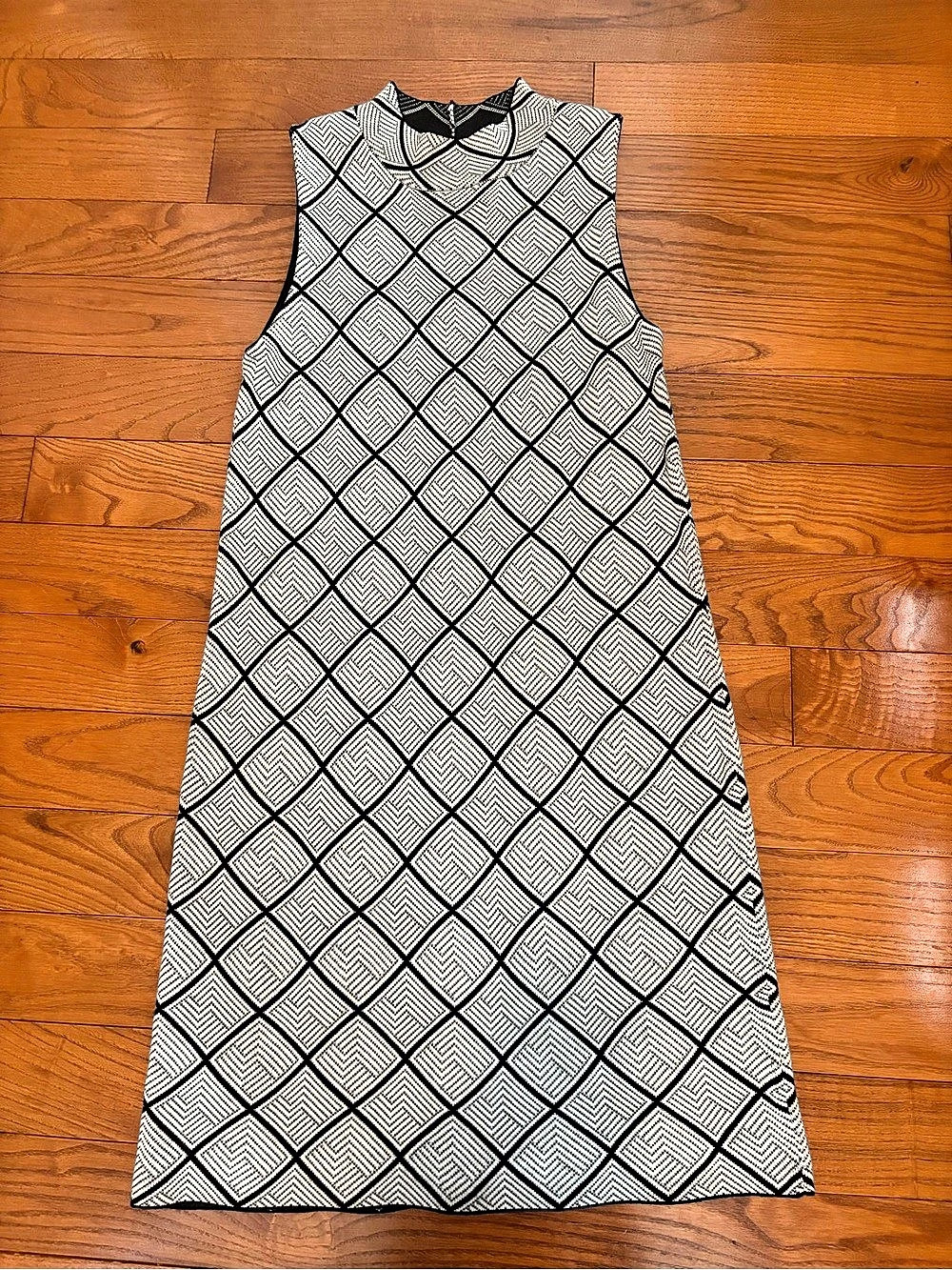 Catherine Malandrino Geometric Maxi Dress in Black, White and Olive Green. Size